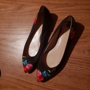 Nine west floral flats